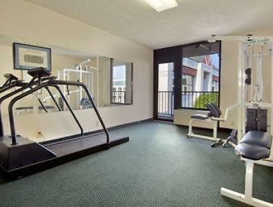קורנליוס Days Inn Lake Norman מתקנים תמונה