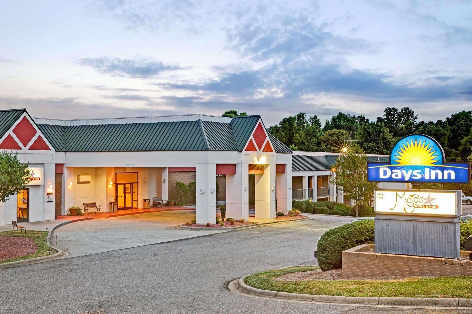 קורנליוס Days Inn Lake Norman מראה חיצוני תמונה