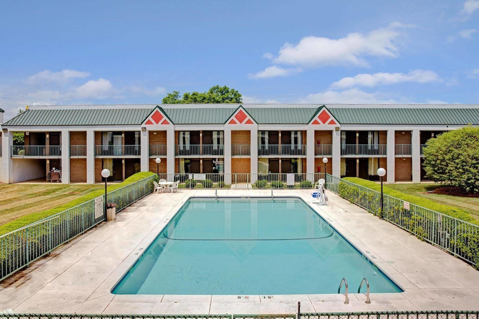 קורנליוס Days Inn Lake Norman מראה חיצוני תמונה