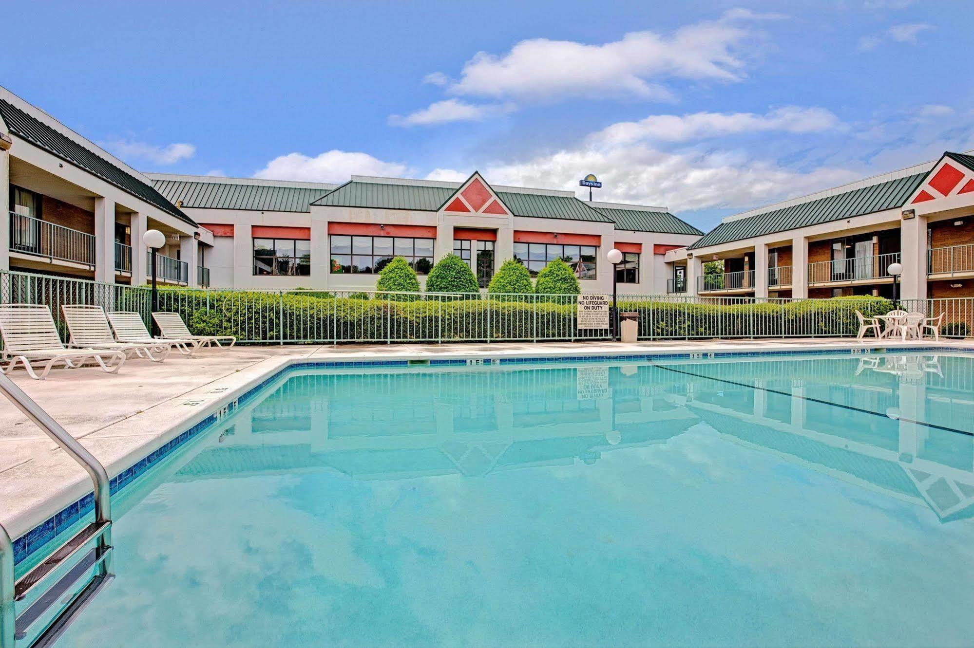 קורנליוס Days Inn Lake Norman מראה חיצוני תמונה